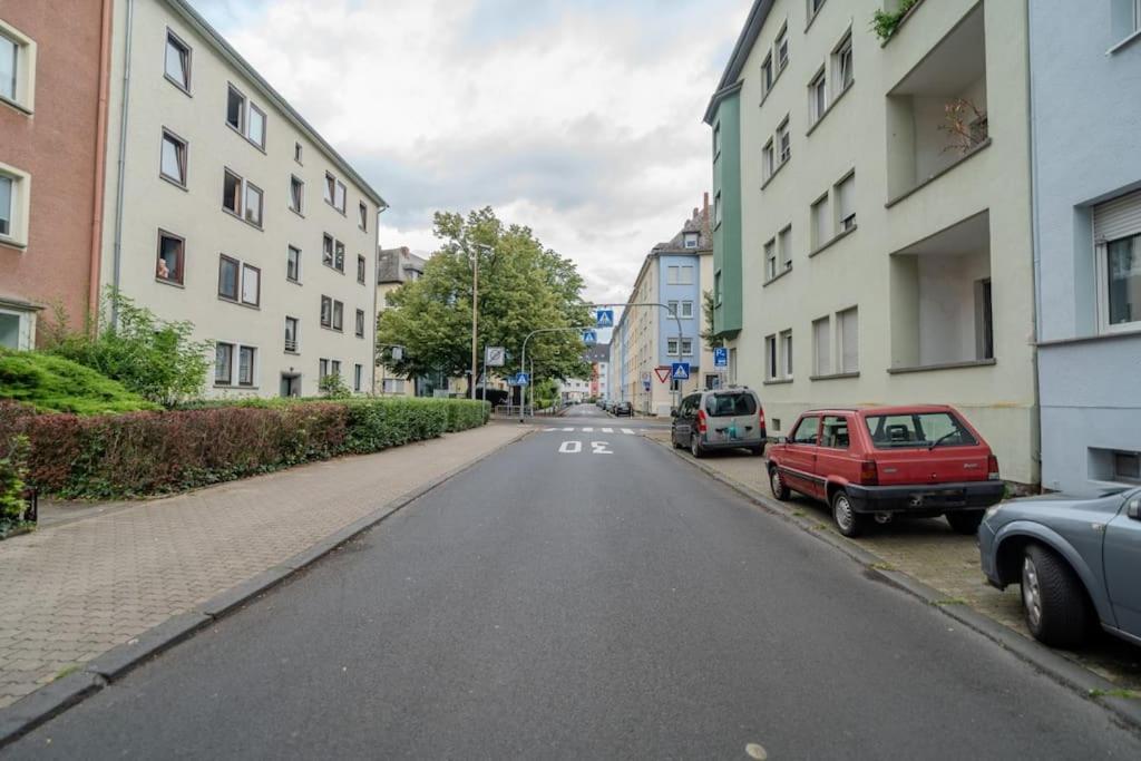 Wohnung Naehe Stadtzentrum Mit Wohnzimmer Und Kueche โคเบลนซ์ ภายนอก รูปภาพ